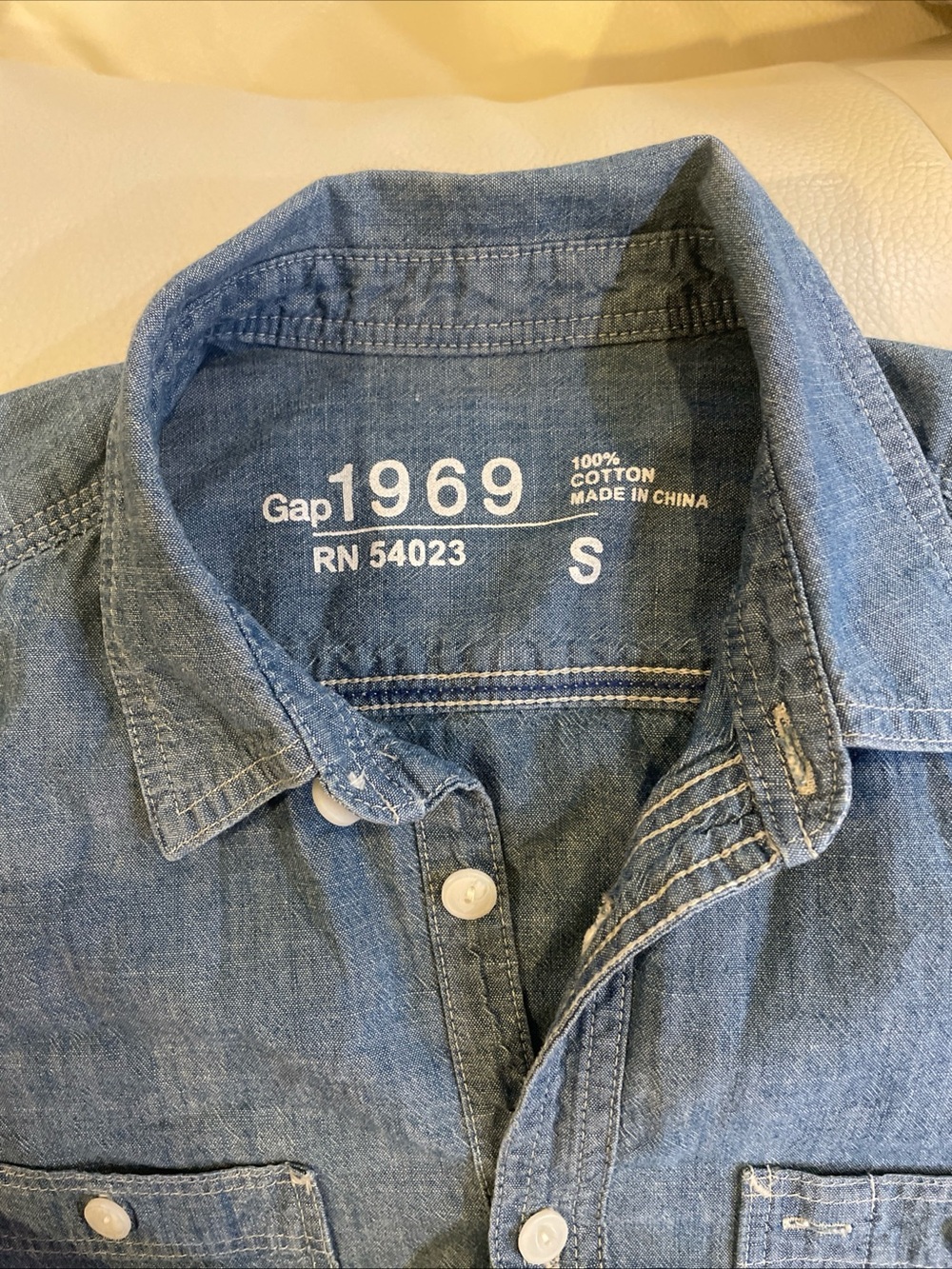 GAP 1969 Men's Light Blue Denim Button-Down Shirt